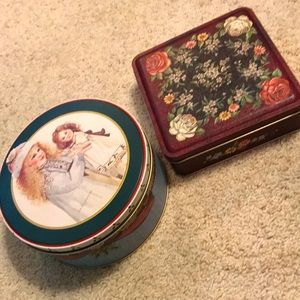 Vintage “Holly” by Jan Hagara Metal Tin (1980)